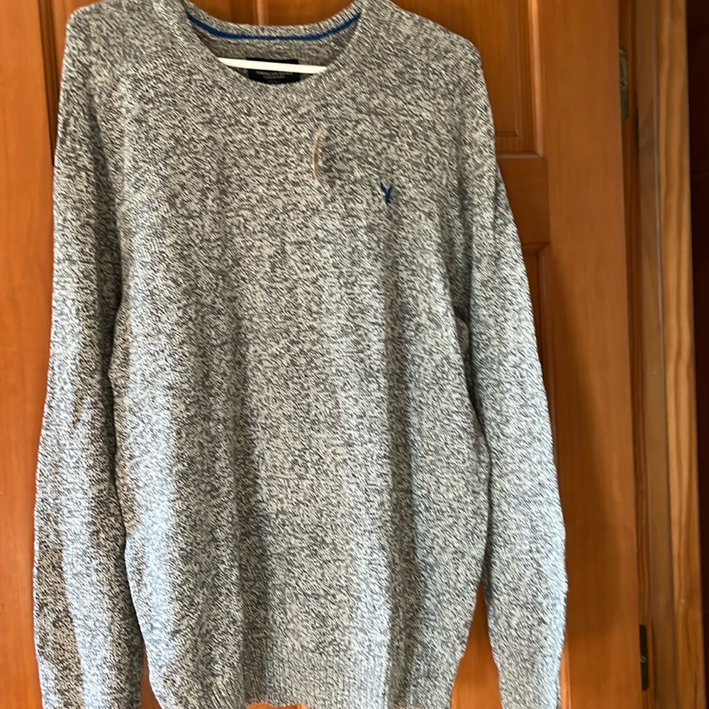 Men’s American eagle sweater
